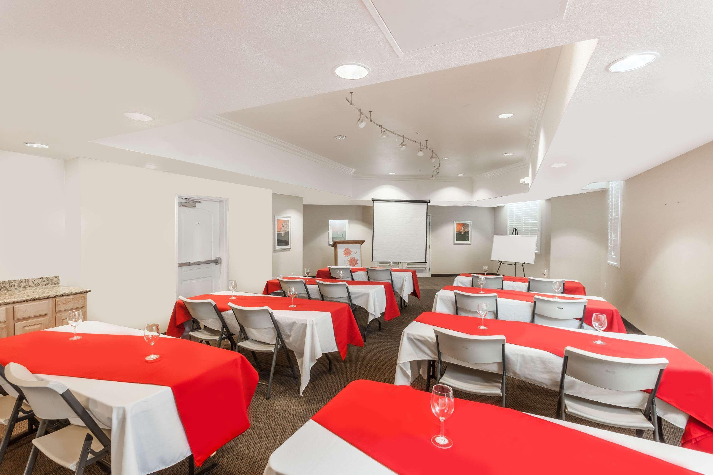 Hawthorn Suites Victorville Eksteriør billede