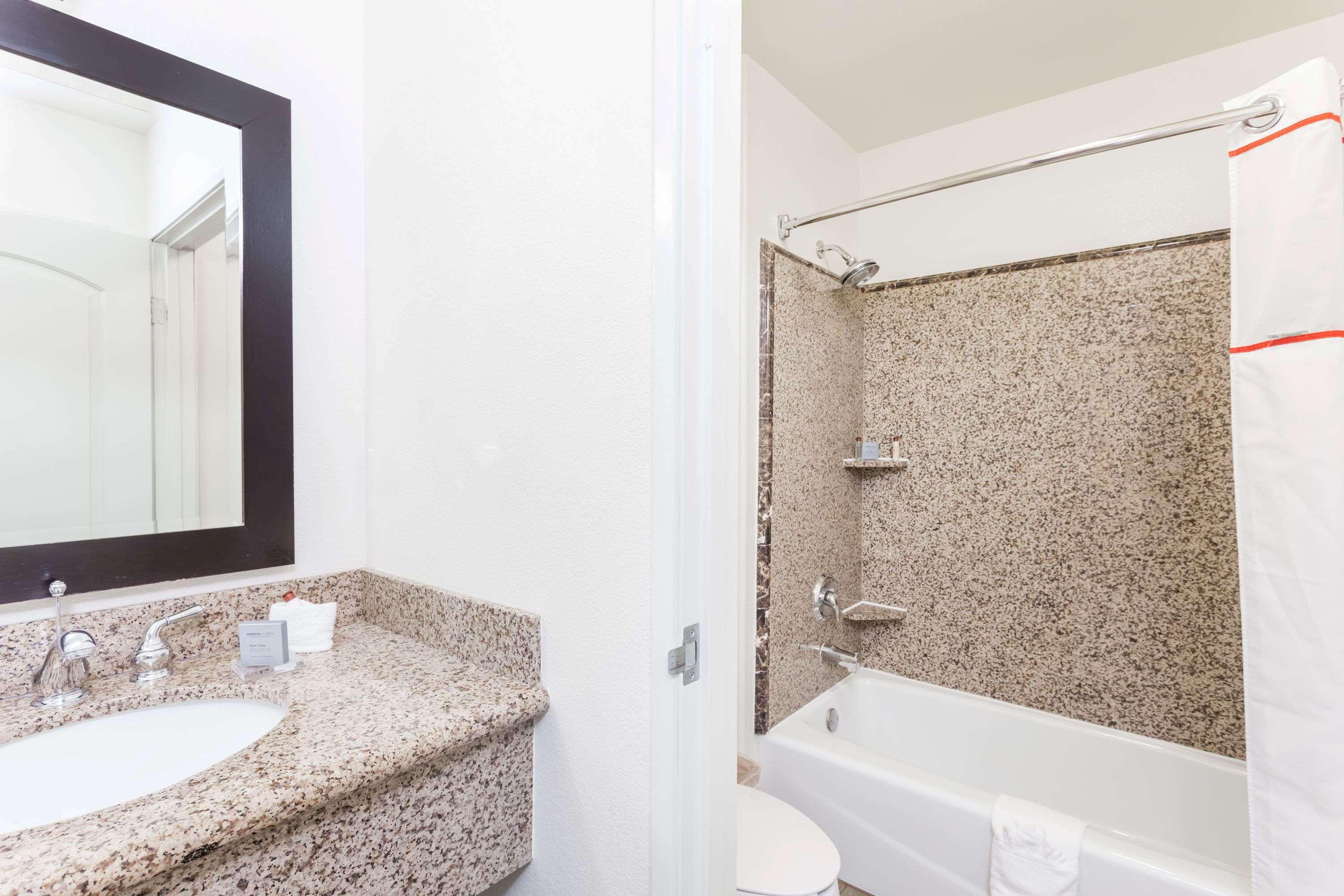 Hawthorn Suites Victorville Eksteriør billede