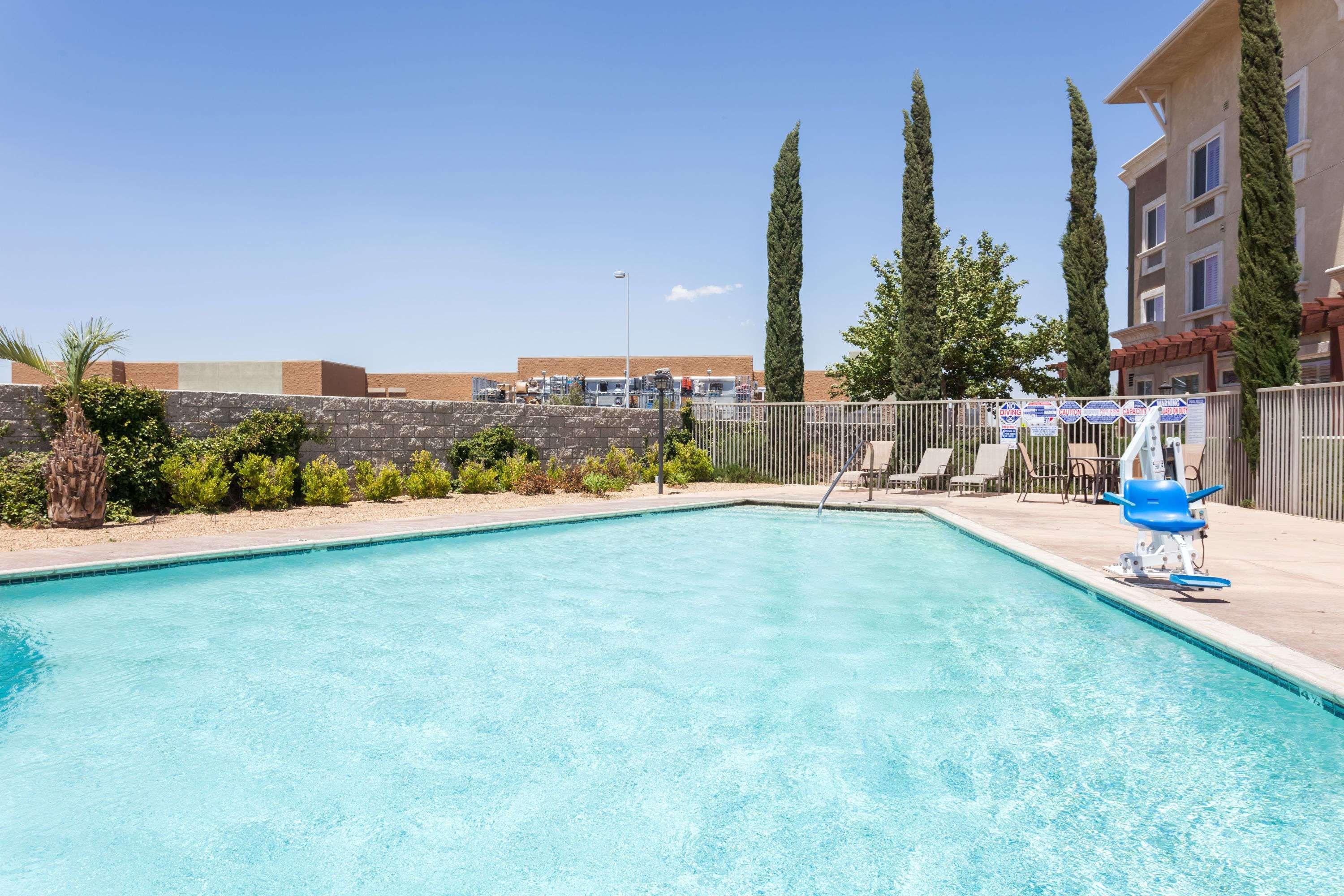 Hawthorn Suites Victorville Eksteriør billede